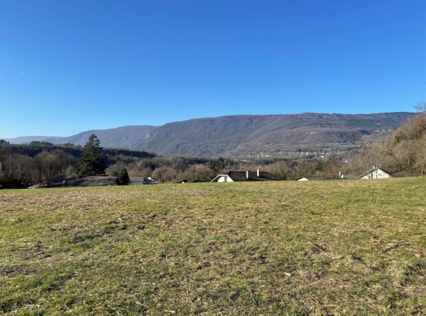 Artemare terrain viabilisé de 528 m² !!!!